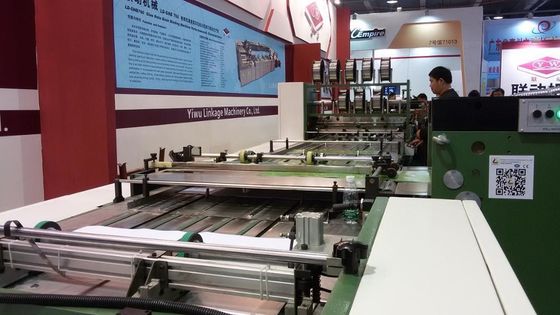 Effizientere Produktion von Linienblättern und Schreibheften mit vollautomatischer Maschine
