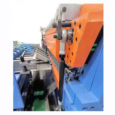 Automatische Schreibmaschine zum Schneiden von Schulübungen