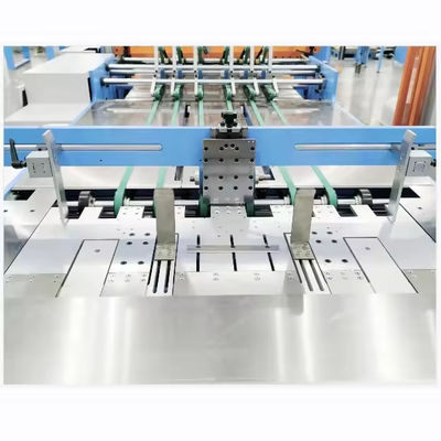 Automatische Schreibmaschine zum Schneiden von Schulübungen